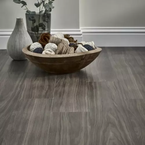 Amtico - 161107HallwayWalnutDtl 011-RT HR - 2 - Low Resolution JPG